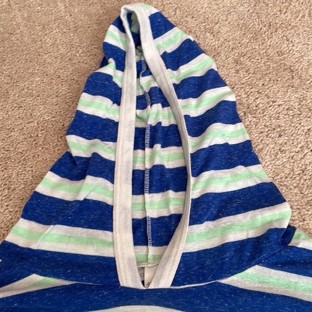 Striped hooded t-shirt from Victoria’s Secret - Picture 2 of 6